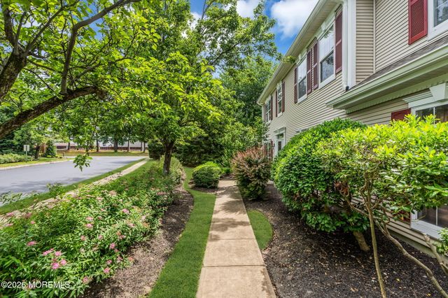 11 S Manor Court, Wall, NJ 07719