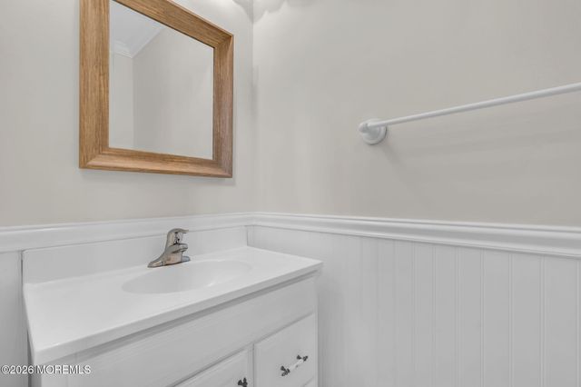 11 S Manor Court, Wall, NJ 07719