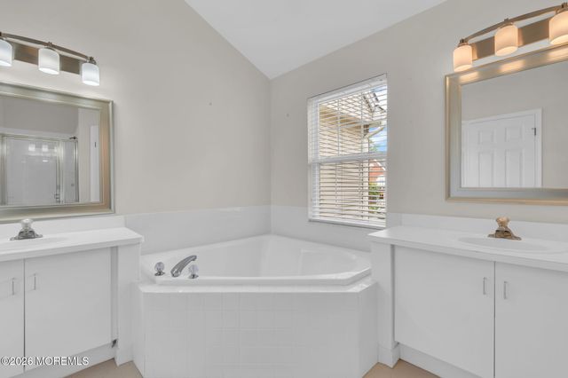 11 S Manor Court, Wall, NJ 07719