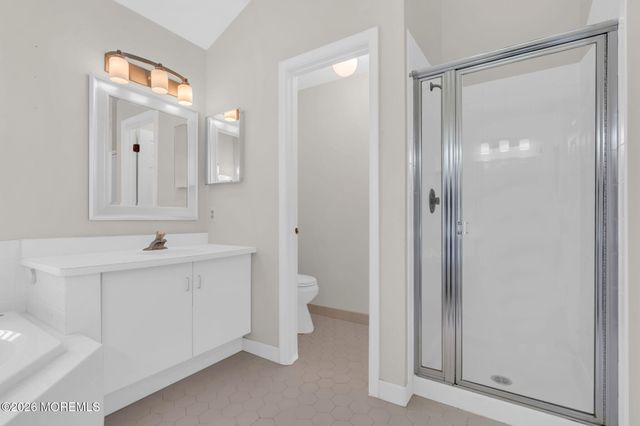 11 S Manor Court, Wall, NJ 07719