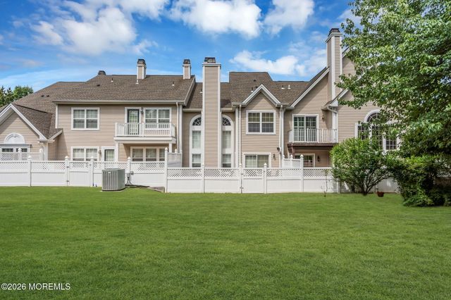 11 S Manor Court, Wall, NJ 07719