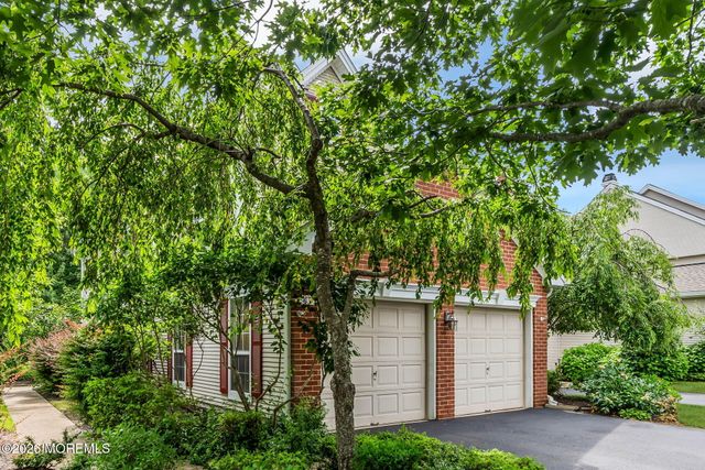 11 S Manor Court, Wall, NJ 07719