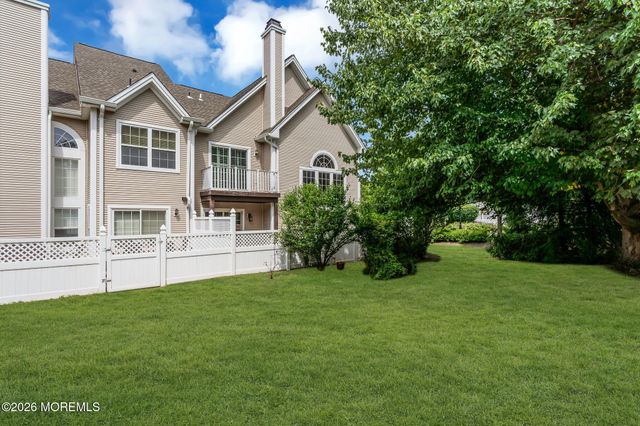 11 S Manor Court, Wall, NJ 07719