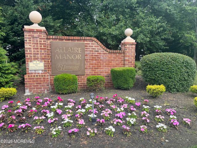 11 S Manor Court, Wall, NJ 07719