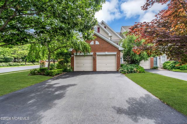 11 S Manor Court, Wall, NJ 07719