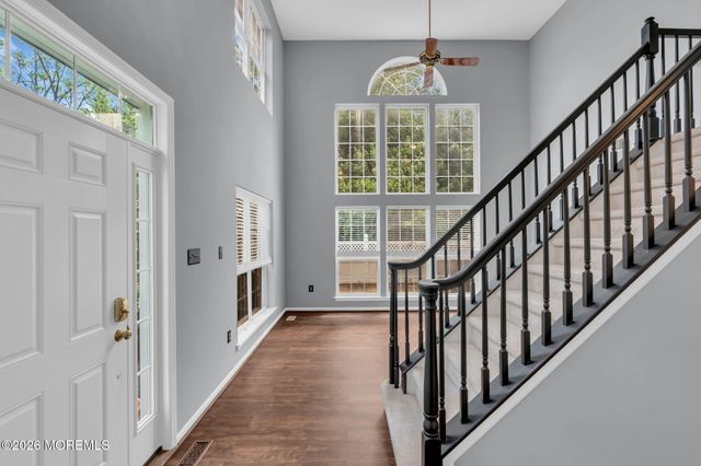 11 S Manor Court, Wall, NJ 07719