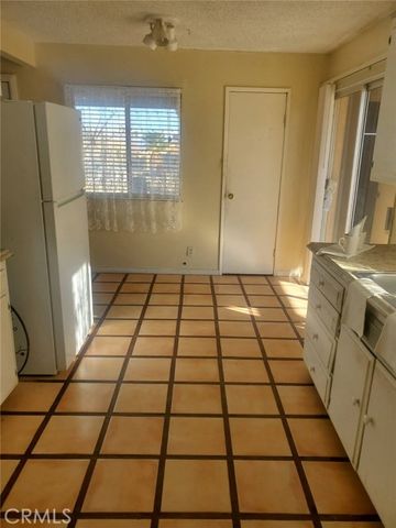 5566 Daisy, Twentynine Palms, CA 92277