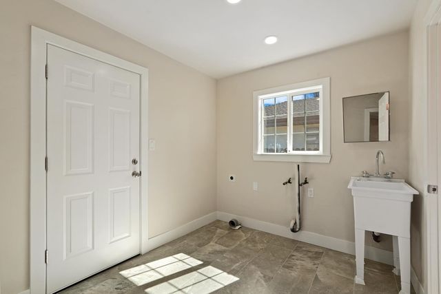 2555 W Sonoma Ave, Stockton, CA 95204