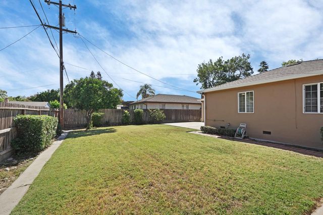 2555 W Sonoma Ave, Stockton, CA 95204