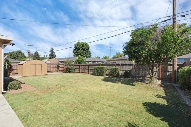 2555 W Sonoma Ave, Stockton, CA 95204