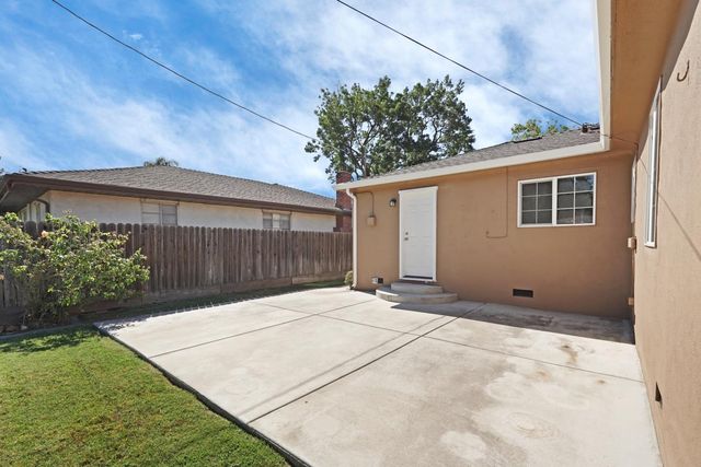 2555 W Sonoma Ave, Stockton, CA 95204