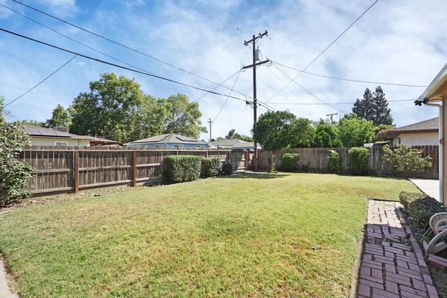 2555 W Sonoma Ave, Stockton, CA 95204