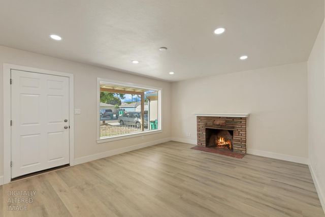 2555 W Sonoma Ave, Stockton, CA 95204