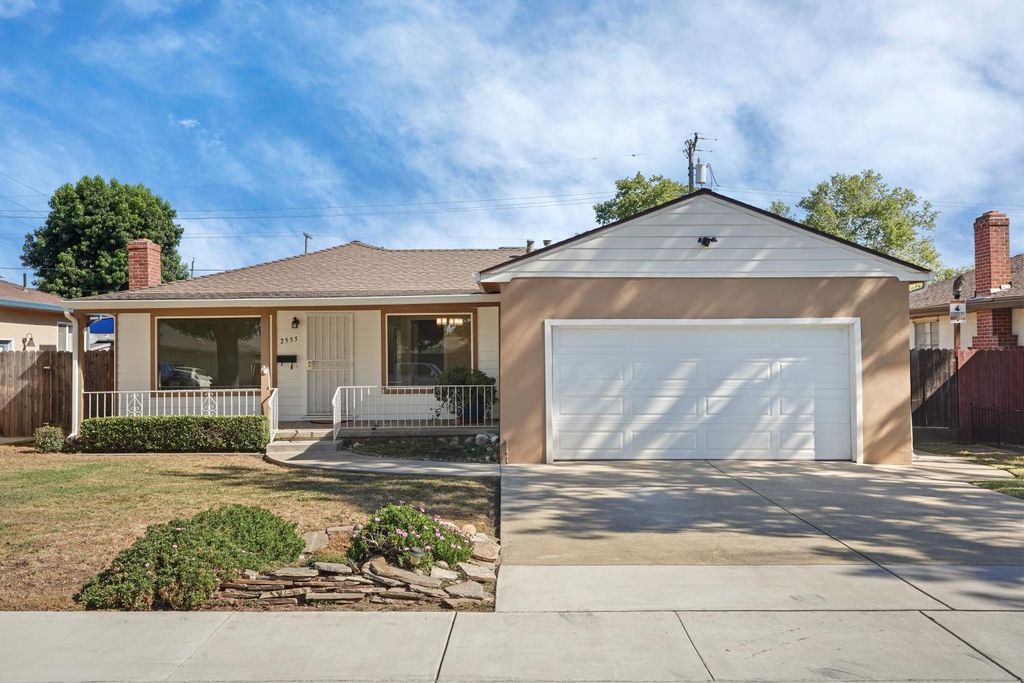2555 W Sonoma Ave, Stockton, CA 95204