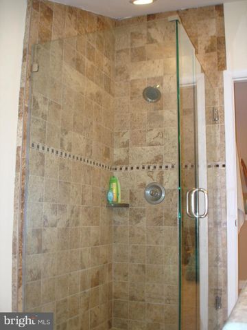 160 LEVERING ST, Philadelphia, PA 19127