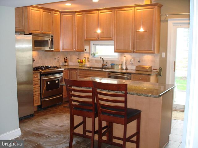 160 LEVERING ST, Philadelphia, PA 19127