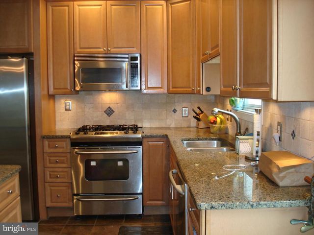 160 LEVERING ST, Philadelphia, PA 19127