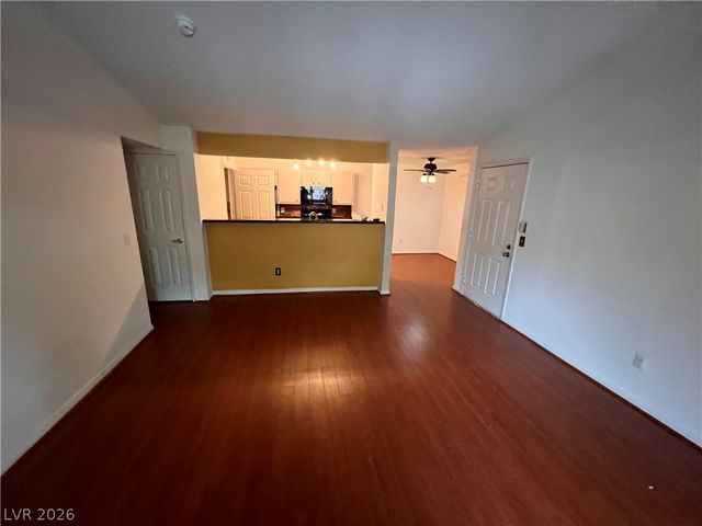 231 West Horizon Ridge Parkway 1421, Henderson, NV 89012