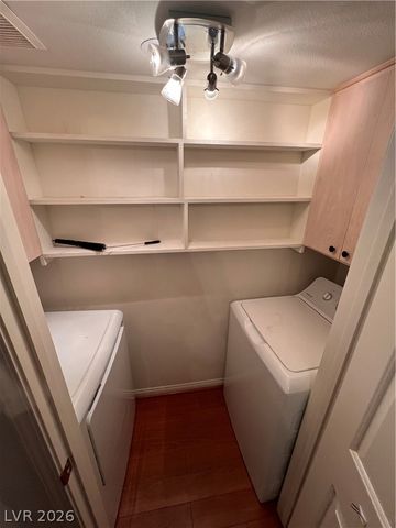 231 West Horizon Ridge Parkway 1421, Henderson, NV 89012