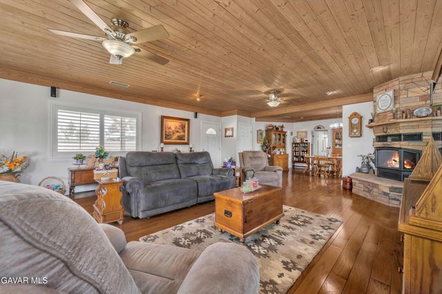 43516 W 18th Street, Lancaster, CA 93534