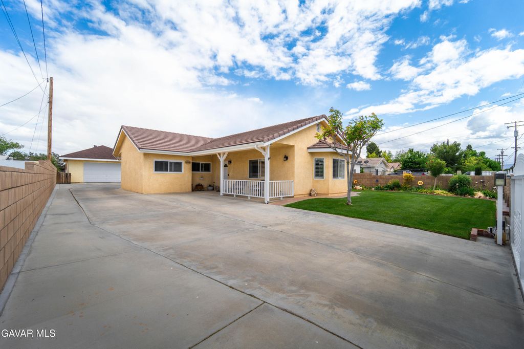 43516 W 18th Street, Lancaster, CA 93534