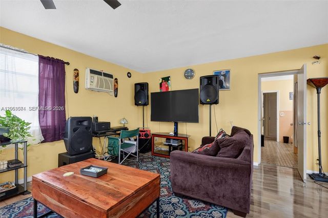 6861 SW 1st Court, Pembroke Pines, FL 33023