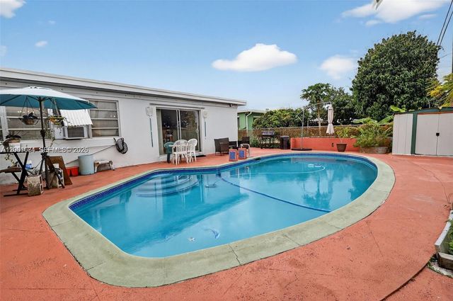 6861 SW 1st Court, Pembroke Pines, FL 33023
