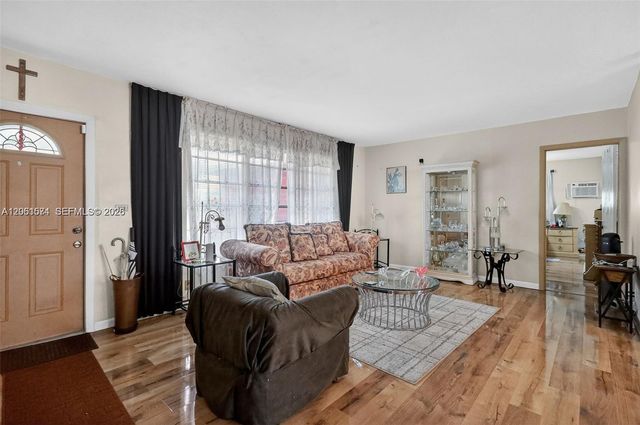 6861 SW 1st Court, Pembroke Pines, FL 33023