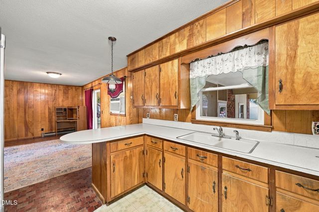 208 Aloha Drive, Graham, NC 27253