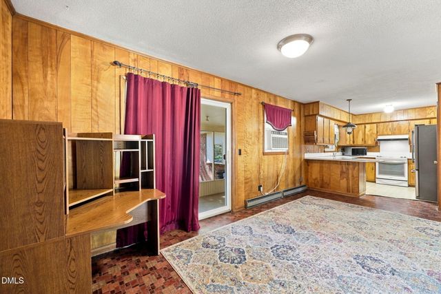 208 Aloha Drive, Graham, NC 27253