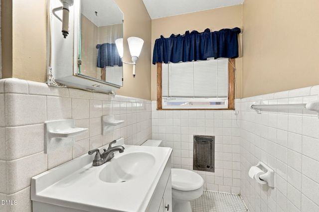 208 Aloha Drive, Graham, NC 27253