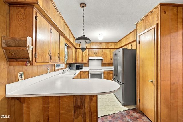 208 Aloha Drive, Graham, NC 27253