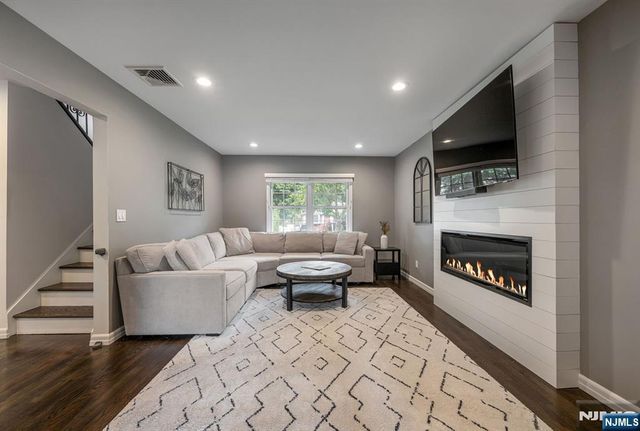 44 Pavonia Avenue, Emerson, NJ 07630