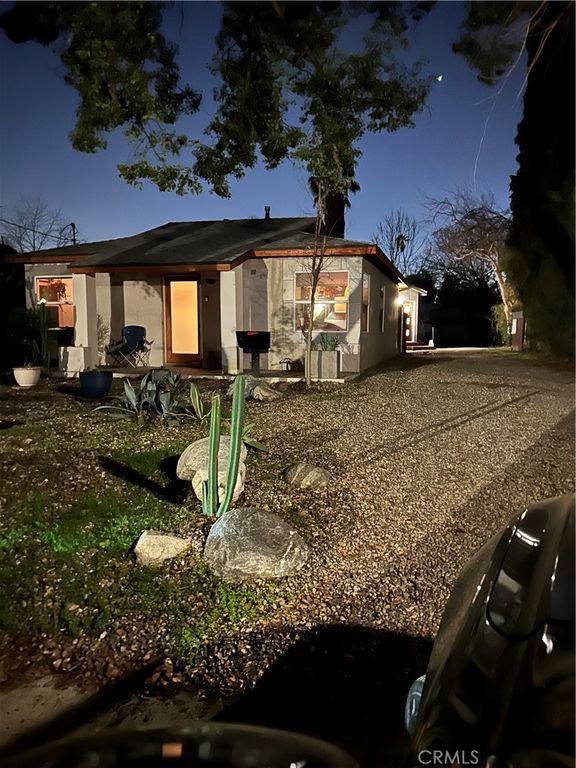 261 N Oak Avenue, Pasadena, CA 91107