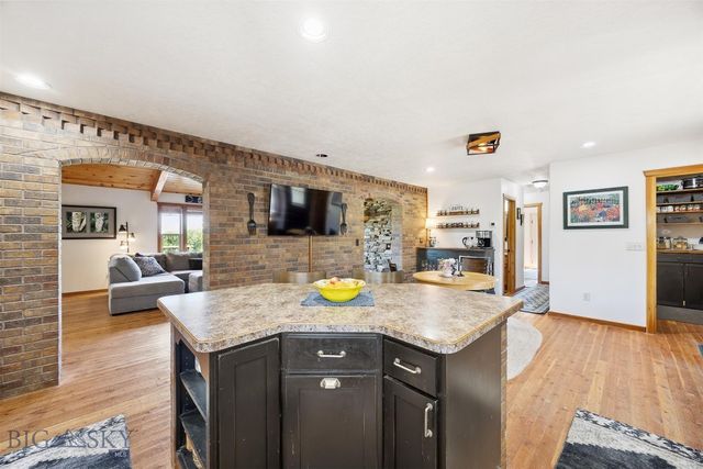 915 Point of Rocks Road, Whitehall, MT 59759