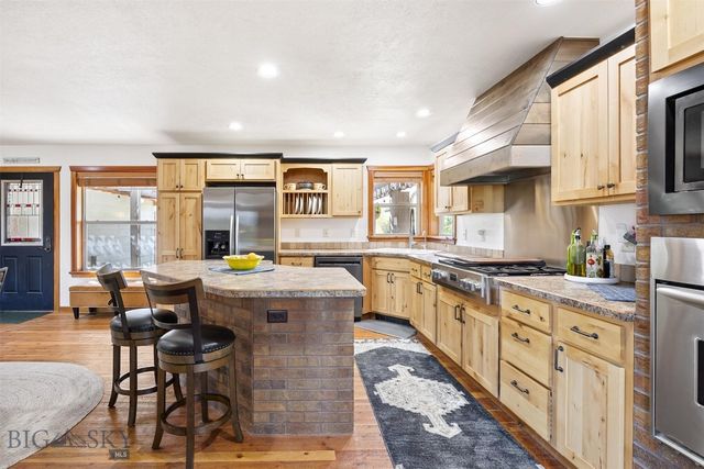 915 Point of Rocks Road, Whitehall, MT 59759