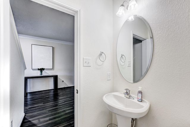 12511 Stablewood Cove Circle, Houston, TX 77044
