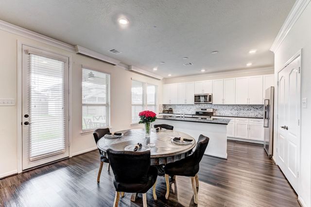 12511 Stablewood Cove Circle, Houston, TX 77044