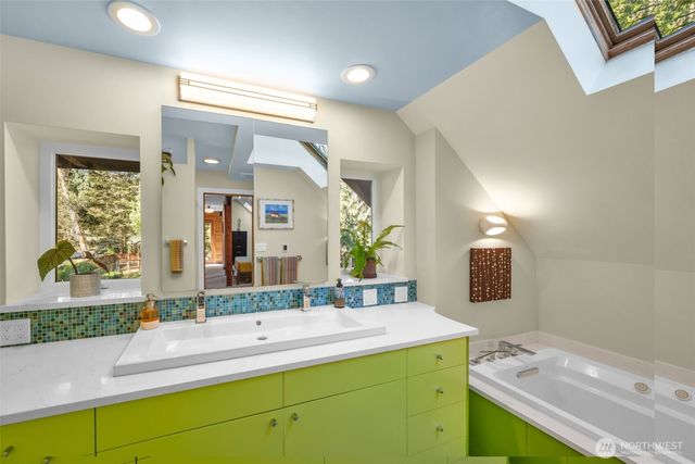 1438 Ann Street NE, Olympia, WA 98506