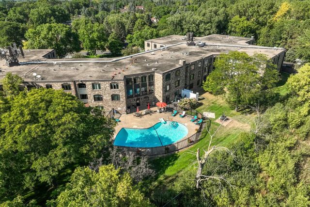 1860 Eagle Ridge Drive W304, Mendota Heights, MN 55118
