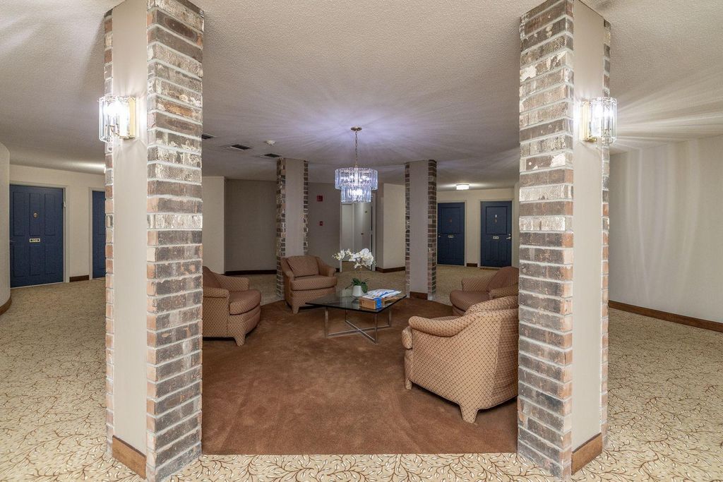 1860 Eagle Ridge Drive W304, Mendota Heights, MN 55118 — photo 4