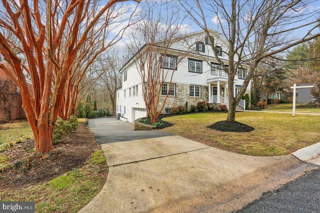 4902 DERUSSEY PKWY, Chevy Chase, MD 20815