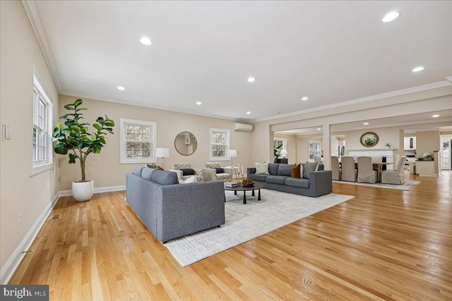 4902 DERUSSEY PKWY, Chevy Chase, MD 20815