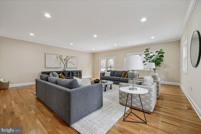 4902 DERUSSEY PKWY, Chevy Chase, MD 20815