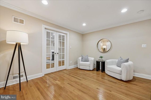 4902 DERUSSEY PKWY, Chevy Chase, MD 20815