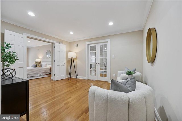 4902 DERUSSEY PKWY, Chevy Chase, MD 20815