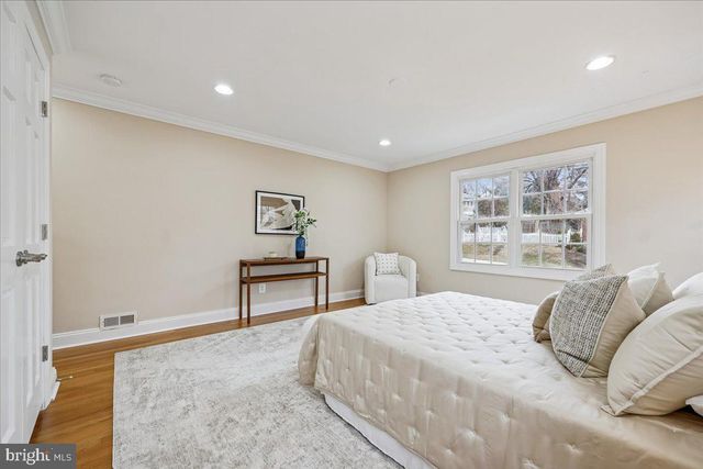 4902 DERUSSEY PKWY, Chevy Chase, MD 20815