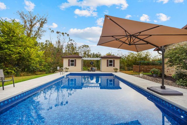 4194 Chappuis Trail, Faribault, MN 55021