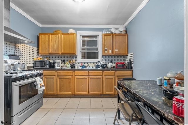 171 Burgess Pl, Passaic City, NJ 07055