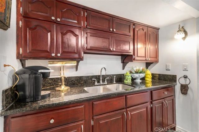 657 W 66th, Los Angeles, CA 90044